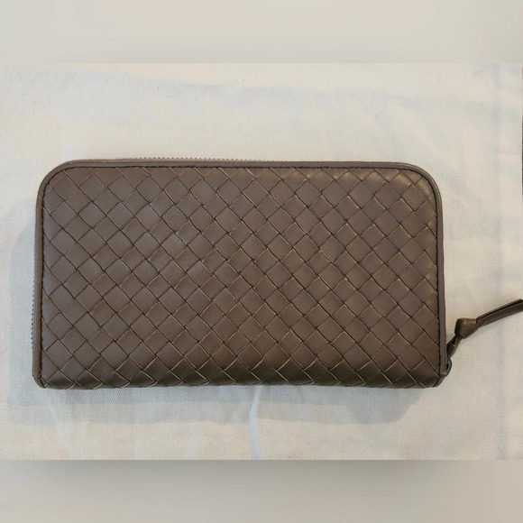 Bottega Veneta Intrecciato Leather Zip Around Wallet - Picture 1 of 14